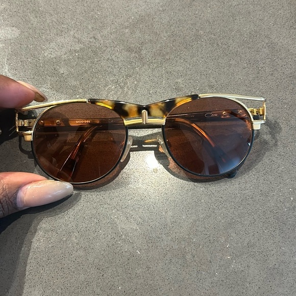 CAZAL Legends Model Gold Vintage 1980’s Sunglasses
Mod244 - Picture 2 of 5